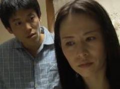 「俺今飢えてんだ、何とかしてよ」欲求不満の義母が義理の息子に力尽くで犯され味わうオルガスムス