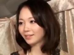 ＜ナンパ＞清楚でとても綺麗な主婦、夫婦生活は少なくオナニーしてると告白。今宵は他人のチンポをハメられ中出し絶頂イキ