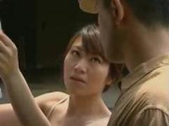 「俺が襲ったら暴れる？」「わかんない」朝から義兄にマンコを貫かれるツルツルマンコの貧乳妻。激イキ淫乱ファック