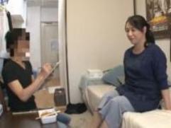 ＜おばさんレンタル＞服を脱がされ若いチンポでハメられる五十路の家政婦さん。しかも生ハメ中出し絶頂イキ「ぁぁあああ～」
