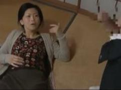 〖浅井舞香〗欲求不満の熟母が犯されて味わってしまった息子のマラ。もう忘れられない脳天を突き抜けるようなこの快感