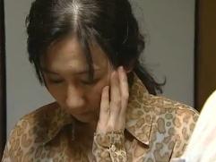 ＞「ゴムハメてやったんか？」「ハメない」36歳の男と楽しんでいた48歳の女。男にビンタされ泣いても「気持ちいいわ」ドM妻