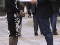 アンケートと称して街角でお声かけされた25歳の主婦。戸惑いながらも最後には寝取られます。初対面チンポでの中出しファック