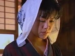 ＞借金のかたに女房を取り上げハメまくる男。マラを咥えさせマンコを貫いての激イキ強制ファック「ぁぁあああ～いい～」