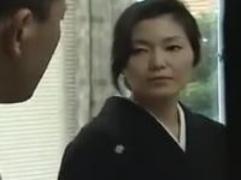 抑えきれない感情。亡き旦那の親友を愛した美熟女。喪服姿のまま抱かれて悶える発情ファック