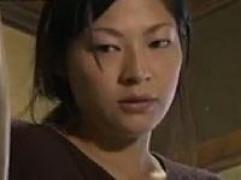 「密入国の女がいるって警察に電話したら飛んでくるよ」拒否をしている弟の嫁の弱味を握ってマラをねじ込む鬼畜な義理の兄