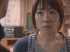 隣人の男から熱烈なラブレターをもらった人妻。拒みながらも期待をしている身体。レイプから始まる淫らな関係