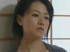 ＞マンコの音を聞かせる無言電話の熟女とセンズリ鑑賞させる変態男。その二人が交じり合えば淫乱モード炸裂、激逝きファック