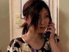 ＞夫が出勤した後、朝から他人棒で善がり狂う不貞な団地妻。乳首とマンコを露わに激イキ淫乱ファック