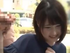 ＜マジックミラー号＞綺麗な奥さんが恥じらいながらも神対応。お悩みくんにチンポの挿入を許して絶頂イキ