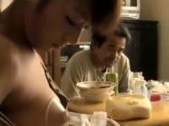 出戻り娘の搾乳姿に父親が暴走。襲って犯して母乳だらけの鬼畜な強姦、中出しレイプ、父子相姦