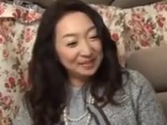 ＜熟女ナンパ＞2年もセックスレスだと語る57歳の奥様は週1が希望だそう。普段はオナニーで慰めてる体が今宵は他人棒で中出し