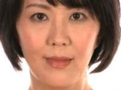【円城ひとみ】熟女妻のマンコを貫く他人のチンポ。イラマチオにクンニ。夫婦交換、発情ファック