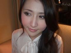 ＞今までお付き合いしたのは夫を含めて3人と語る綺麗な奥さん。今宵は見られながらのオナニーから始まっての激イキファック