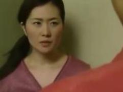 ＞「ハメさせてくれ、そうしないとしゃべっど」息子に弱みを握られた母親が口止め代わりの濃厚フェラ、淫乱、禁断ファック