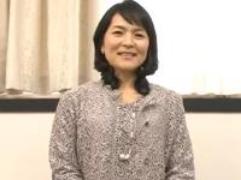 53歳の奥様が初撮りに挑戦。中折れしない元気な若者チンポでの発情、中出しファック