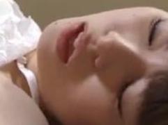 人妻が溺れた不倫相手は宅配業者。旦那が出勤後に自宅で抱かれ悶える淫らな性交