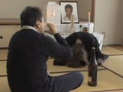 ＞被害者男の肉便器となる加害者側の悲惨妻。抵抗出来ないままの犯され淫乱生活
