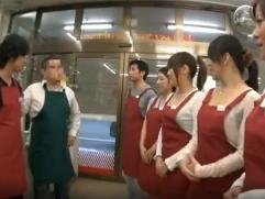 ＞欲求不満の奥さん達が働くパート先に現れた学生アルバイトのイケメン君。若い男のチンポに発情、淫乱、痴女行為