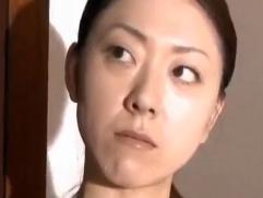 ＞スーツ姿の男に襲われて犯され膣内射精された主婦。そして忘れられなくなった快感。更にハメられ激イキもう夢中
