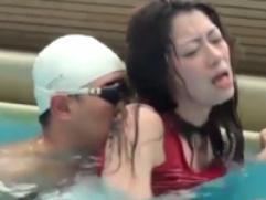 ＜北条麻妃＞水中でレイプされる女。苦しくても許して貰えないイラマチオからの強制ファック