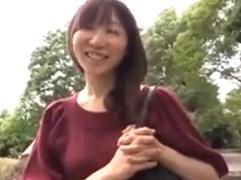＞善がり乱れるとてもエッチな年層の奥さん。激イキ中出しファック、お掃除フェラ