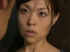 《中森玲子》見つめる男に見つめ返してしまう巨乳の女。そして男は発情。それを認めないままの犯されレイプ
