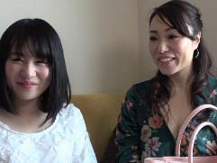 ＜母娘ナンパ＞46歳の母親と可愛い22歳、医大生の娘。2人とも身体は超敏感。ベロチュウ、フェラって激イキ中出しファック