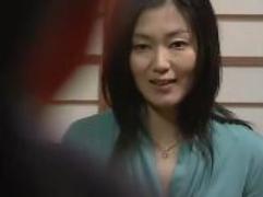 旦那に浮気された美熟女が単独参加。他人の旦那の生チンポで中出しOK。覗いてスワッピング、発情ファック