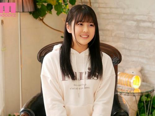 約1年振りのエッチでとっても緊張するという現役女子大生AVデビュー！もちもち肌の巨乳超絶エロ美少女ガチイキ濃厚セックス！