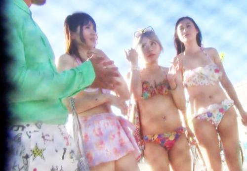 ＜ナンパ×海＞巨乳デカ尻卑猥ボディ★黒髪ビキニOL美女さん♪ 敏感ド変態マンコを初対面チンポでハメ倒されてしまう！