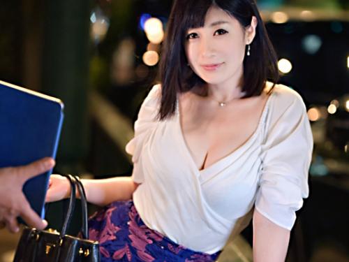 ＜爆乳人妻×中出し＞極エロ猥尻★目黒のお上品な三十路前アラサー奥様！旦那不在の自宅で性欲マ◯コに中出しされてしまう！
