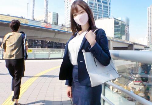 【巨乳】極エロ柔肌猥尻ボディ★保険会社の美人スーツOLさん♪ 無限潮吹き従順マンコを極太チンポでハメ倒されてしまう！