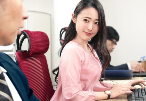 ＜巨乳＞極エロ卑猥デカ尻ボディ★エレガントな美人女上司さん♪ 新婚の部下チンポを痴女って逆不倫NTR交尾してしまう！
