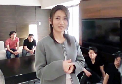 ＜熟女＞お淑やかでお上品な奥さん♪ 清楚な人妻マンコで卑猥な中出し不倫乱交SEXしてしまう！