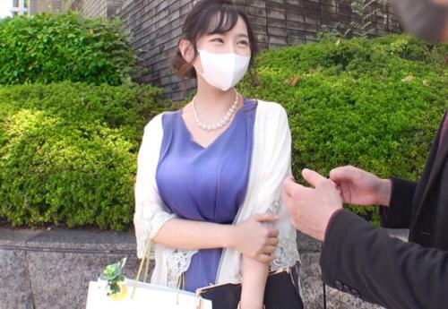 ＜巨乳＞結婚式帰りのMカップ爆乳アラサーOL美女さん♪ 押しに弱い即濡れマンコをナンパ師チンポで激パコされてしまう！