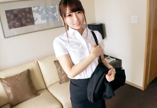 ＜ドM＞不動産会社に勤務するプリ尻スーツOL美女さん(23)♪ 調教願望のあるド変態マンコをハメ倒されてしまう！