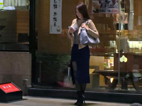 ＜巨乳美女×ナンパ＞爆エロくびれ淫尻★ホテル内スパ受付のP活中アラサー美女さん！卑猥汁溢れる性欲マンコを弄り倒される！
