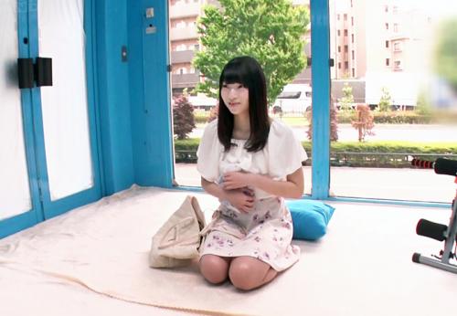 ＜MM号＞有名私立大陸上部所属の女子大生さん♪ セクハラマッサージで糸引く美パイパンを鬼ピスされてしまう！