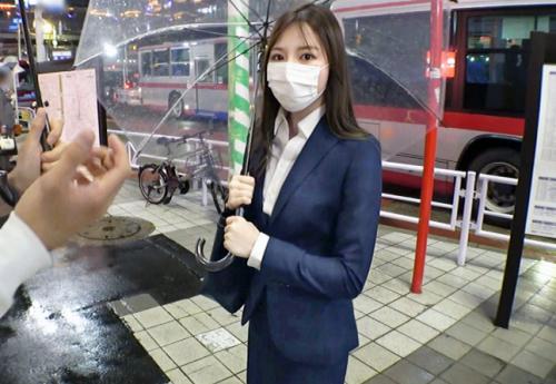 【ナンパ】細身くびれ黒スト美尻ボディ★渋谷の美人スーツOLさん♪ 着衣フェラした巨根で連続鬼ピスされてしまう！