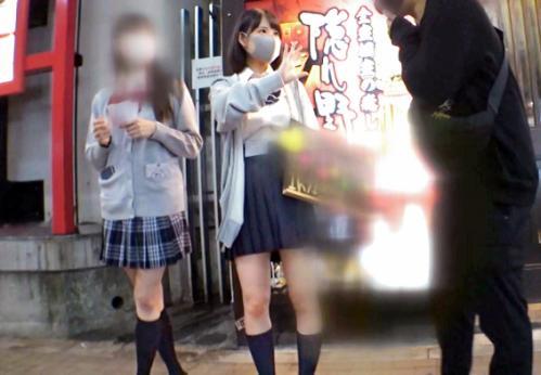 【ナンパ】極上スレンダー美尻ボディ★渋谷のガルバ店員さん(19)♪ JK制服コス着衣のまま巨根と鬼ピス交尾してしまう！