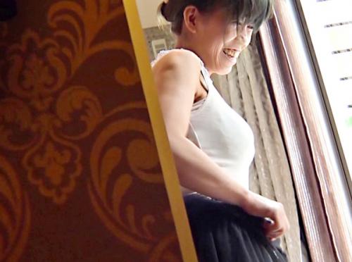 ＜ドM熟女×中出し＞奇跡の五十路★塾講師シングルマザー美熟女さん(54)！イキ潮ダダ漏れ淑女マンコに中出しさせてしまう！