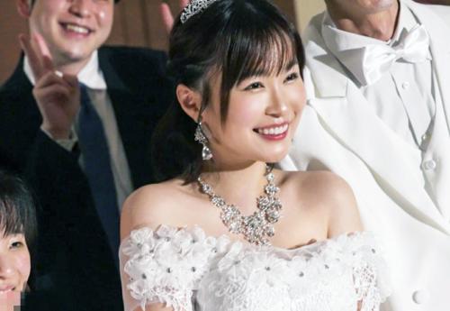 【人妻】極エロ巨乳淫尻ボディ★新婚の美人OL妻さん♪ 出張先で変態上司の鬼畜チンポで性処理オナホにされてしまう！