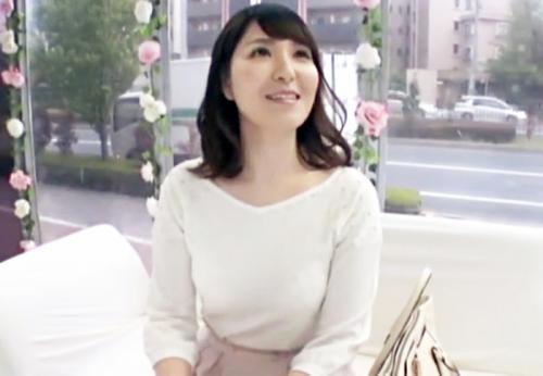 ＜MM号＞清楚なお嬢様女子大生さん♪ インタビュー中に乱入した巨根でお上品なマンコを鬼ピスされてしまう！