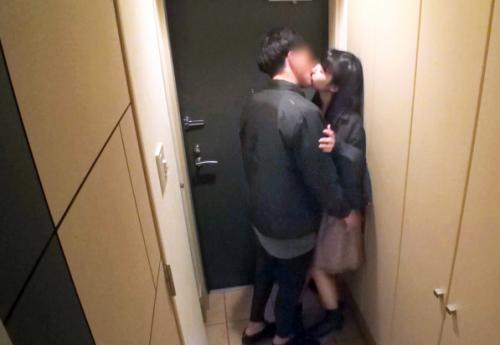 ＜ナンパ＞極細スレンダー貧乳ボディ★黒髪清楚な美少女さん♪ ヤリ部屋に連れ込まれ性欲盛んな濃厚交尾を盗撮されてしまう！