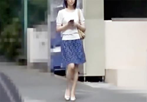 ＜熟女＞お上品な三十路の巨乳奥さん♪ 清楚な人妻マンコに理性崩壊した童貞チンポで連続中出しされてしまう！
