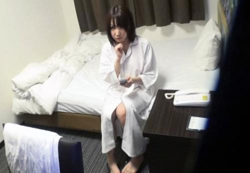 【オナニー×盗撮】某所ビジホに設置された隠しカメラ★出張中の美人OLさん♪ 性欲溜め込む卑猥マンコの性処理する一部始終！