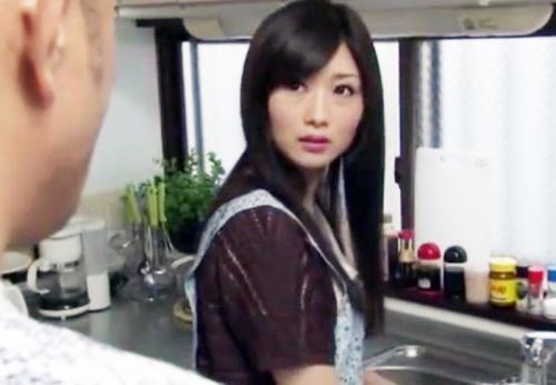 ＜人妻＞スレンダー美巨乳な専業主婦さん♪ 義父の卑猥なベロチューにドMマンコ濡らして性奴隷調教されてしまう！