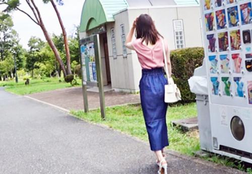【熟女】極エロ巨乳猥尻ボディ★三十路の専業主婦さん(31)♪ 性欲溜め込む人妻マンコを極太チンポでハメ倒されてしまう！