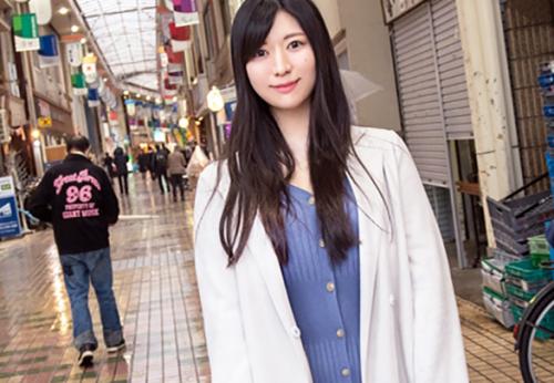 ＜熟女＞出産直後の卑猥ボディ★三十路美人ママさん(31)♪ 母乳撒き散らしながら疼く人妻マンコで不倫交尾してしまう！